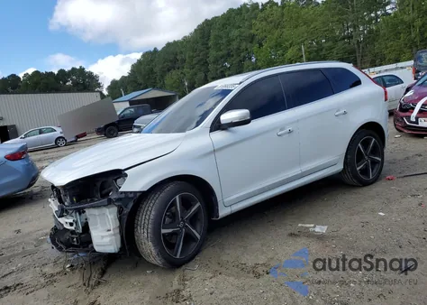 2016 Volvo Xc60 T6 R-Design из США, поврежденный, VIN YV449MRP2G2868348